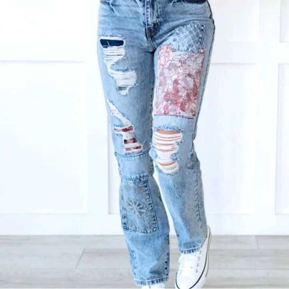 Kancan Pretty in Patchwork High Rise Boyfriend Jeans size 9 / 28